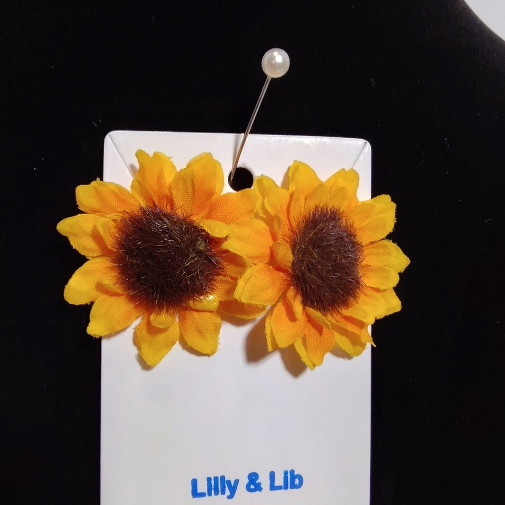 Lilly & Lib Sunflower Blossom Earrings